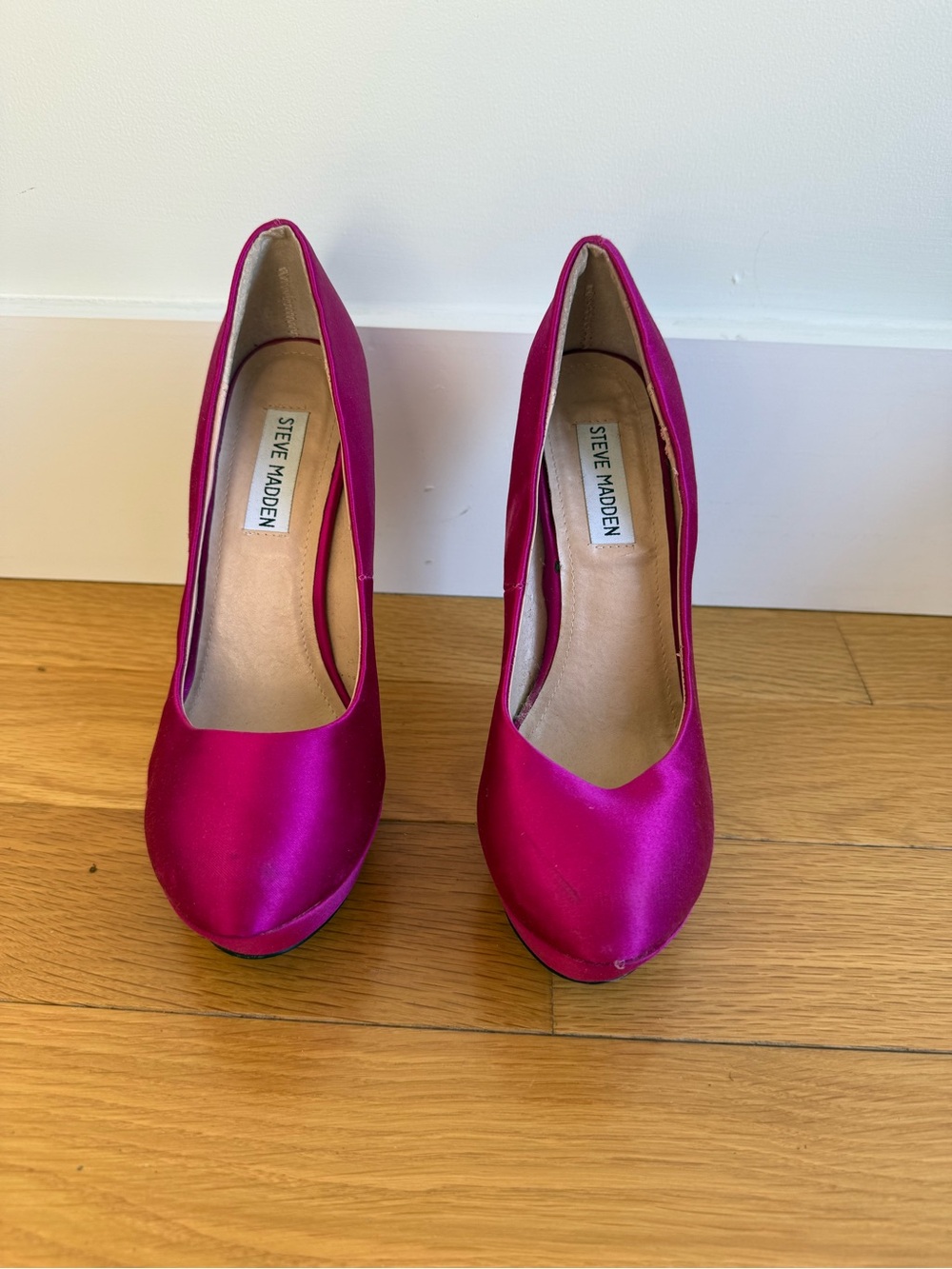 Steve Madden Bold Fuchsia Satin Round-Toe Pumps